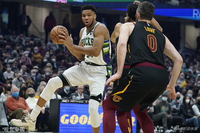 他球员抓住 他球员抓住